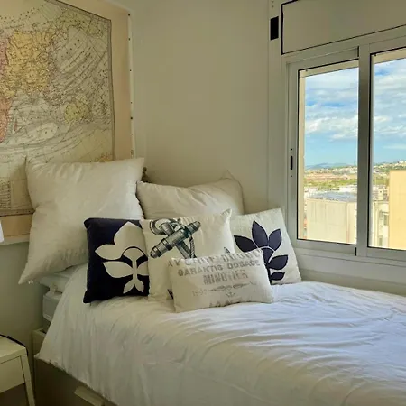 Skyline Apartment *